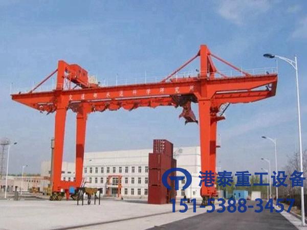 山東濰坊集裝箱門式起重機廠家設備安裝時要注意的問題